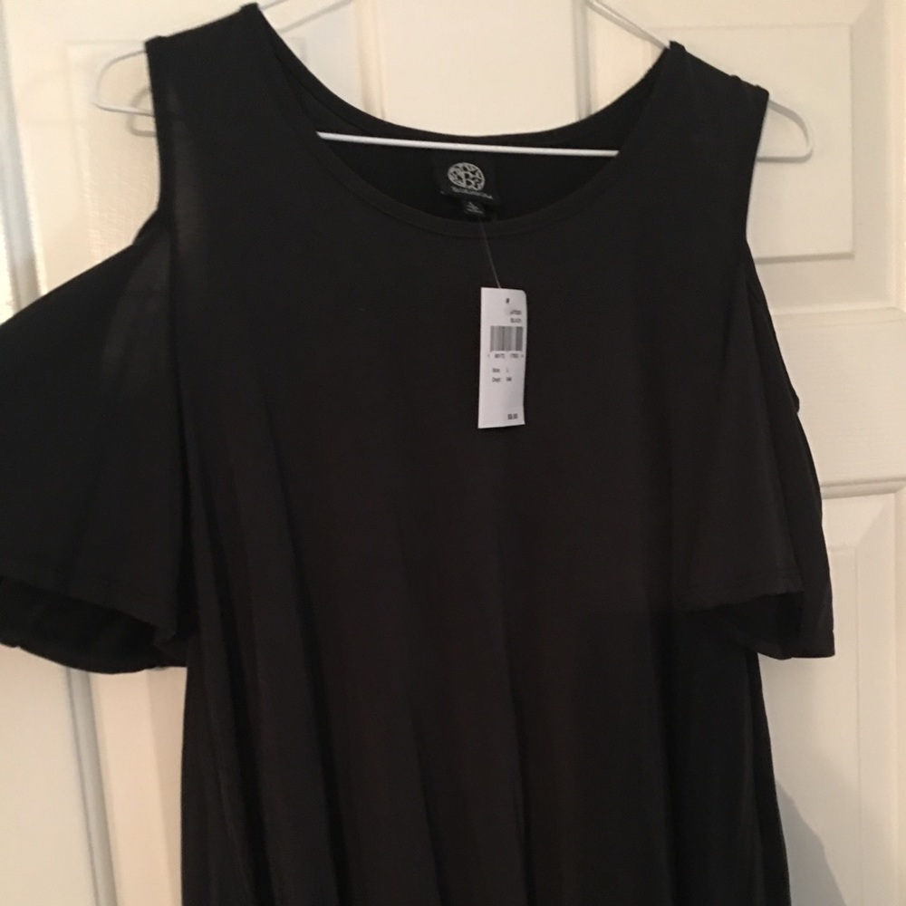 Summer cold shoulder top